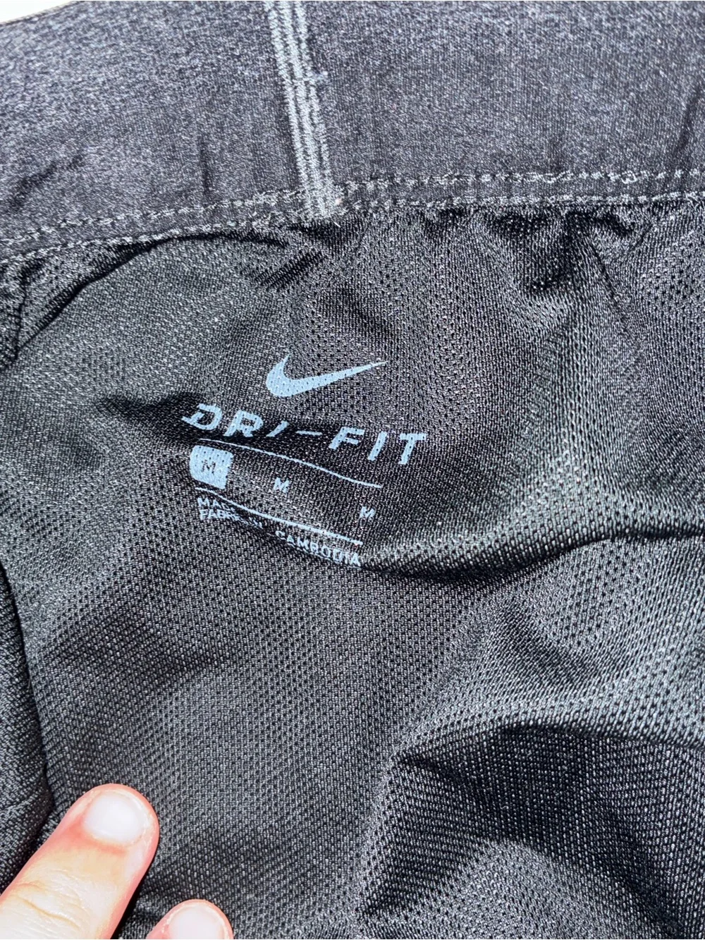 Nike Dri-FIT Men’s Running Shorts Medium Black Zippered Pockets Reflective (Flaw